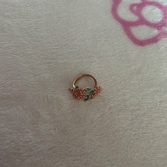 Flower bouquet expendable ring - Picture 2 of 2